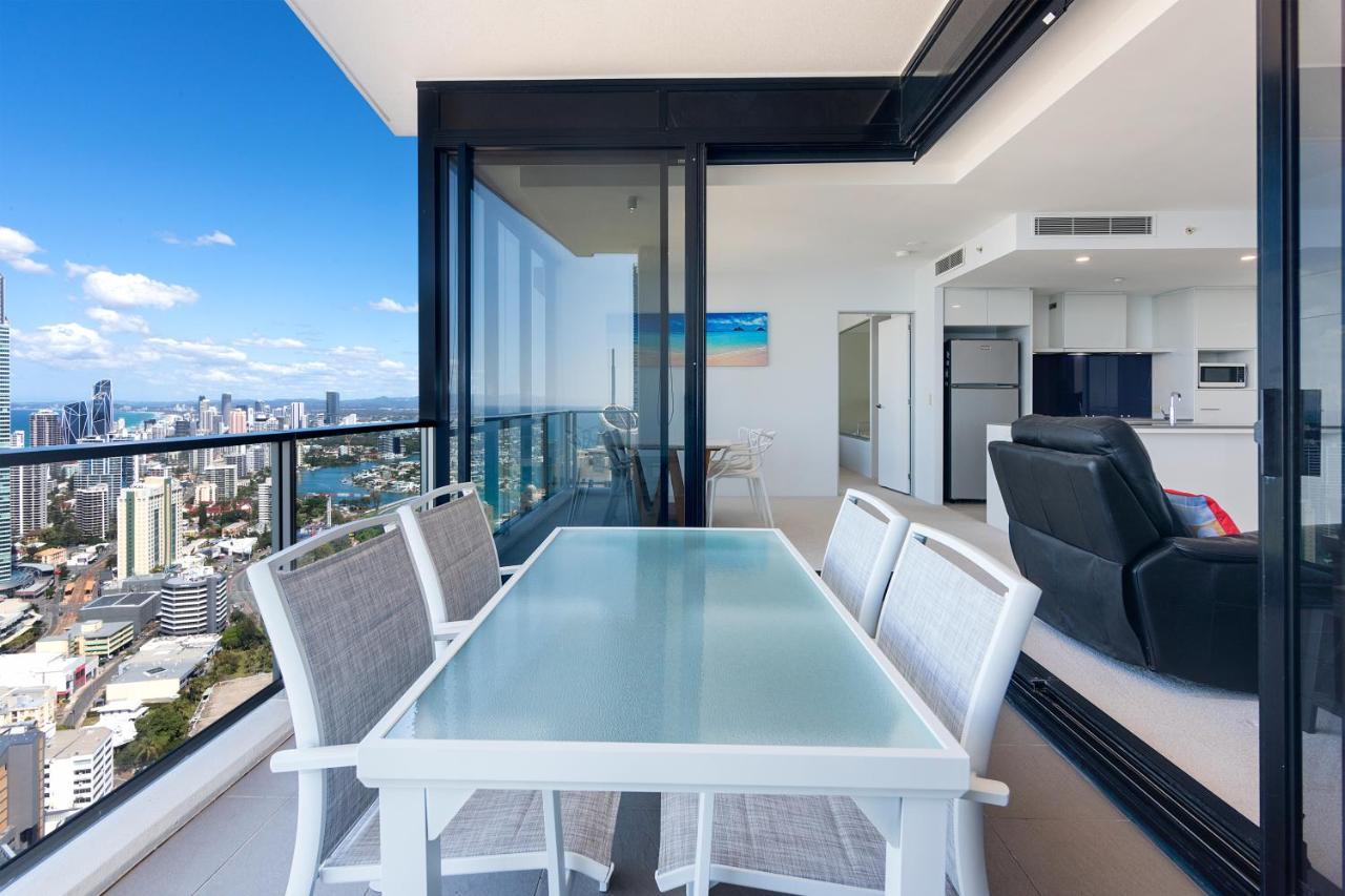 Circle On Cavill - Hosted By Coastal Letting Apartment Gold Coast Exterior photo