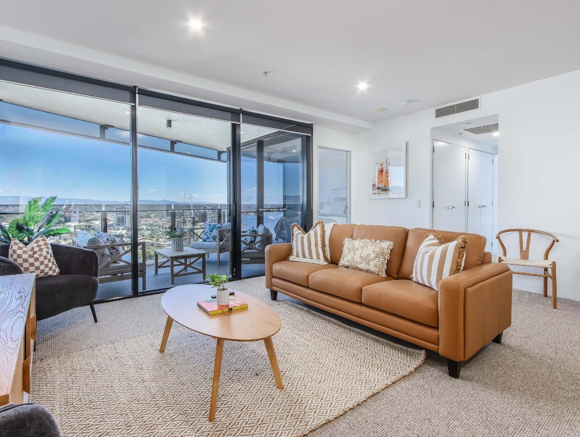 Circle On Cavill - Hosted By Coastal Letting Apartment Gold Coast Exterior photo